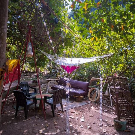 Peace Garden Inn Ауровил Екстериор снимка