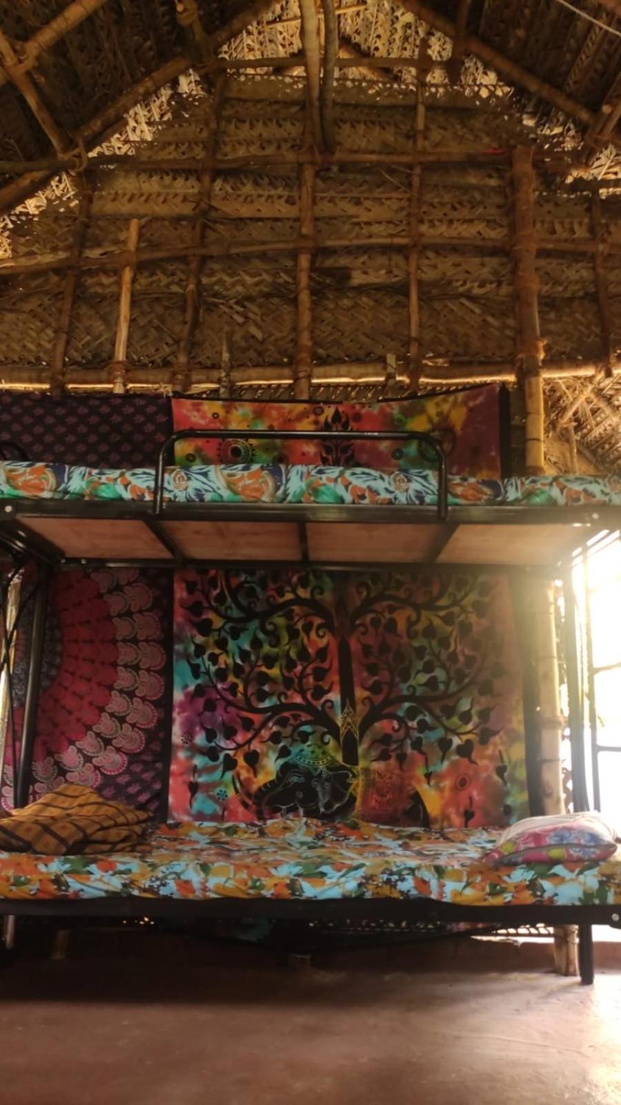 Peace Garden Inn Ауровил Екстериор снимка