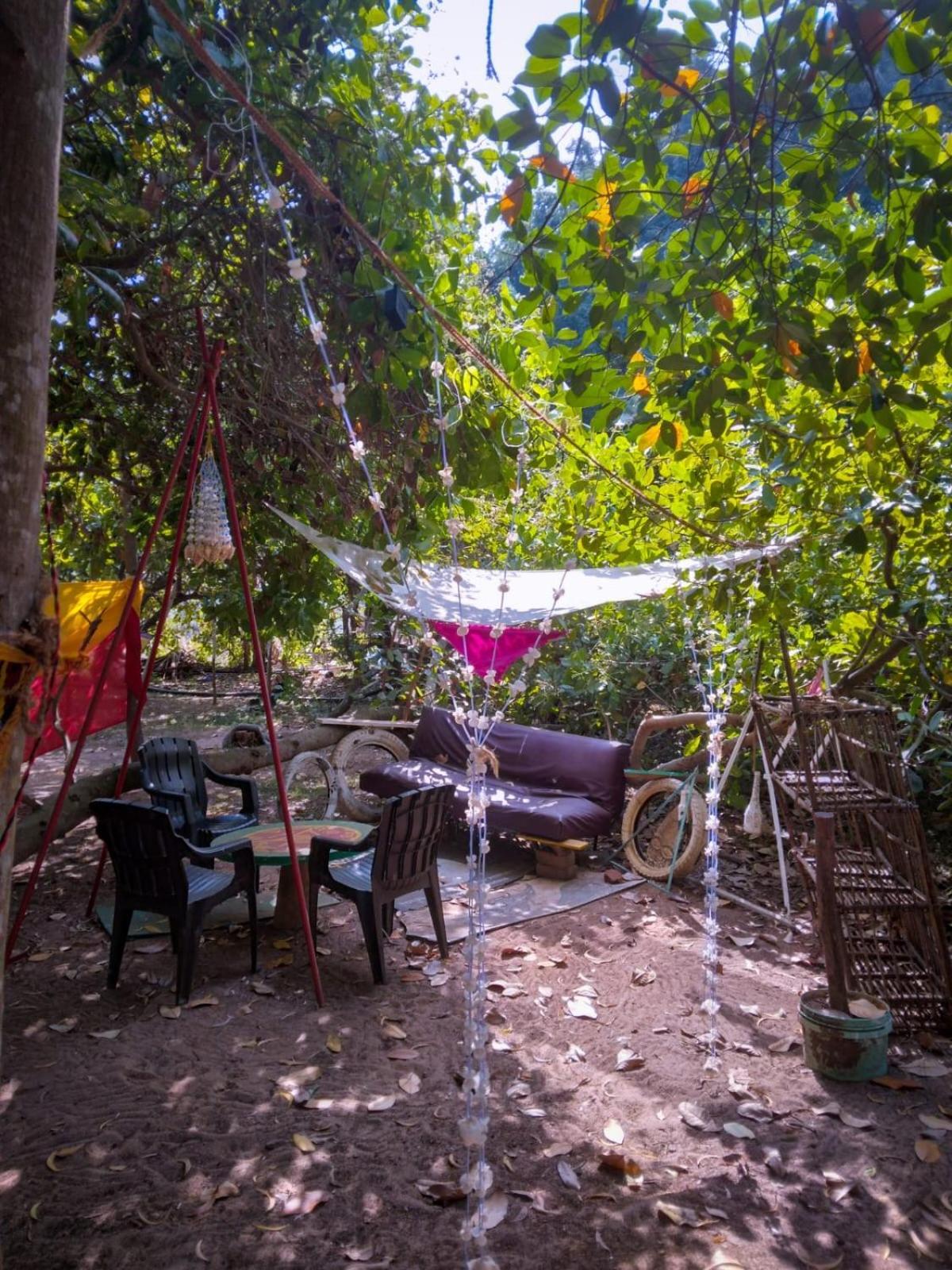 Peace Garden Inn Ауровил Екстериор снимка